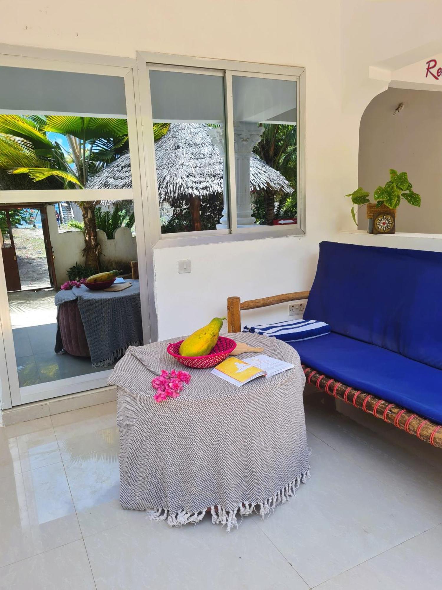 Beachfront Villa Ladha Ya Zanzibar Jambiani  Buitenkant foto