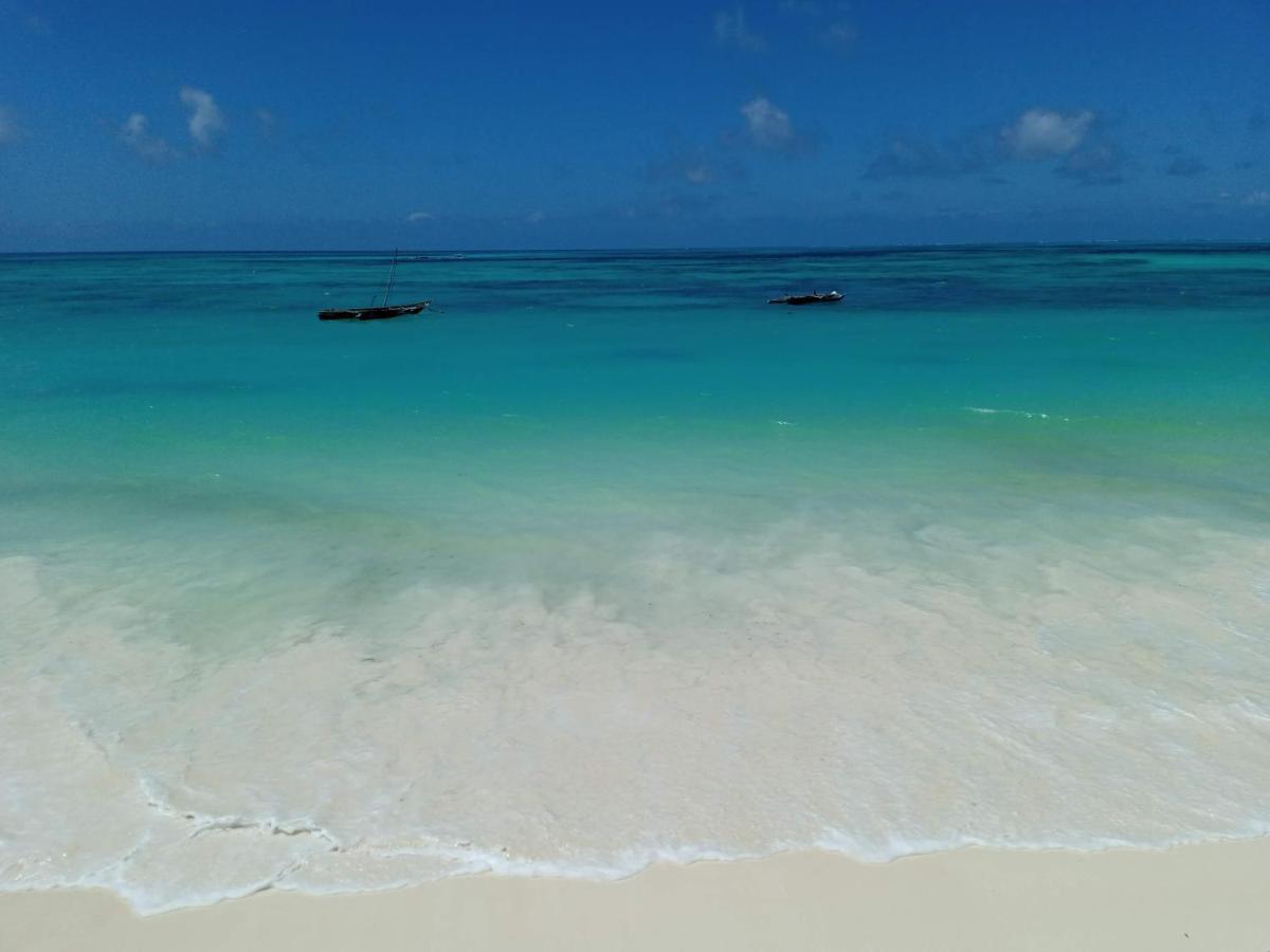 Beachfront Villa Ladha Ya Zanzibar Jambiani  Buitenkant foto