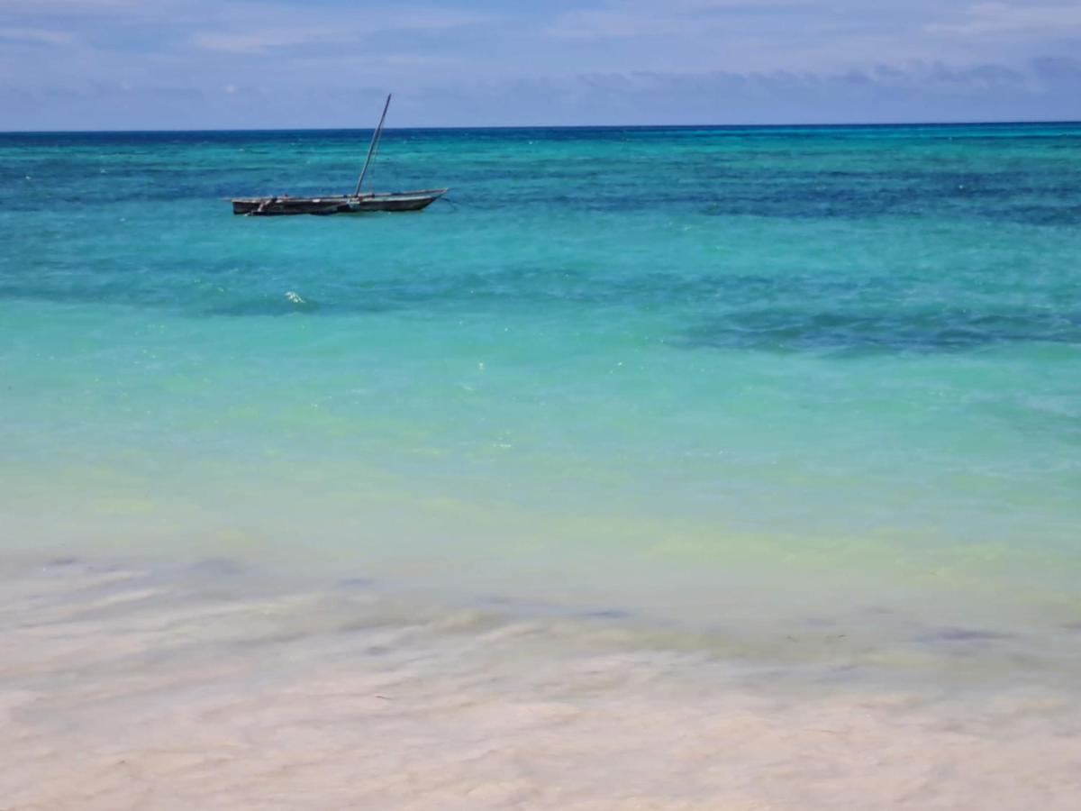 Beachfront Villa Ladha Ya Zanzibar Jambiani  Buitenkant foto
