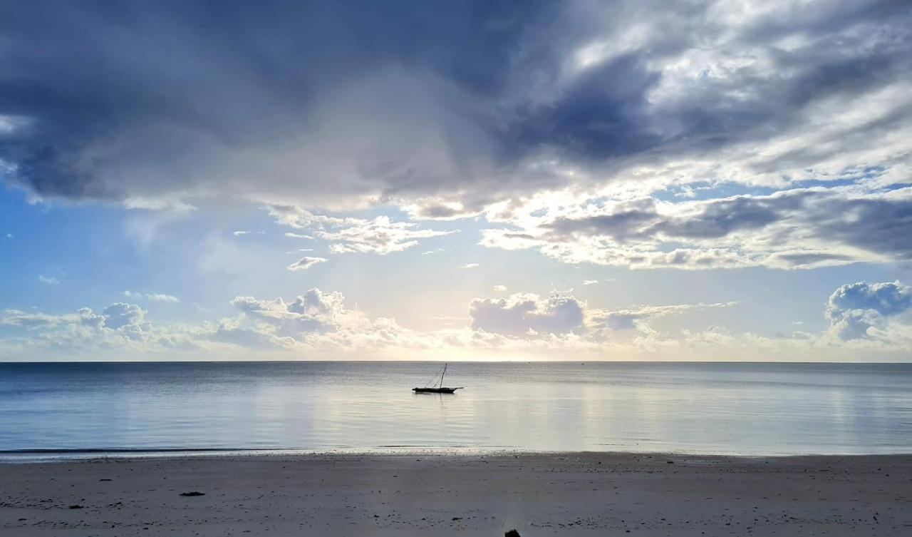Beachfront Villa Ladha Ya Zanzibar Jambiani  Buitenkant foto