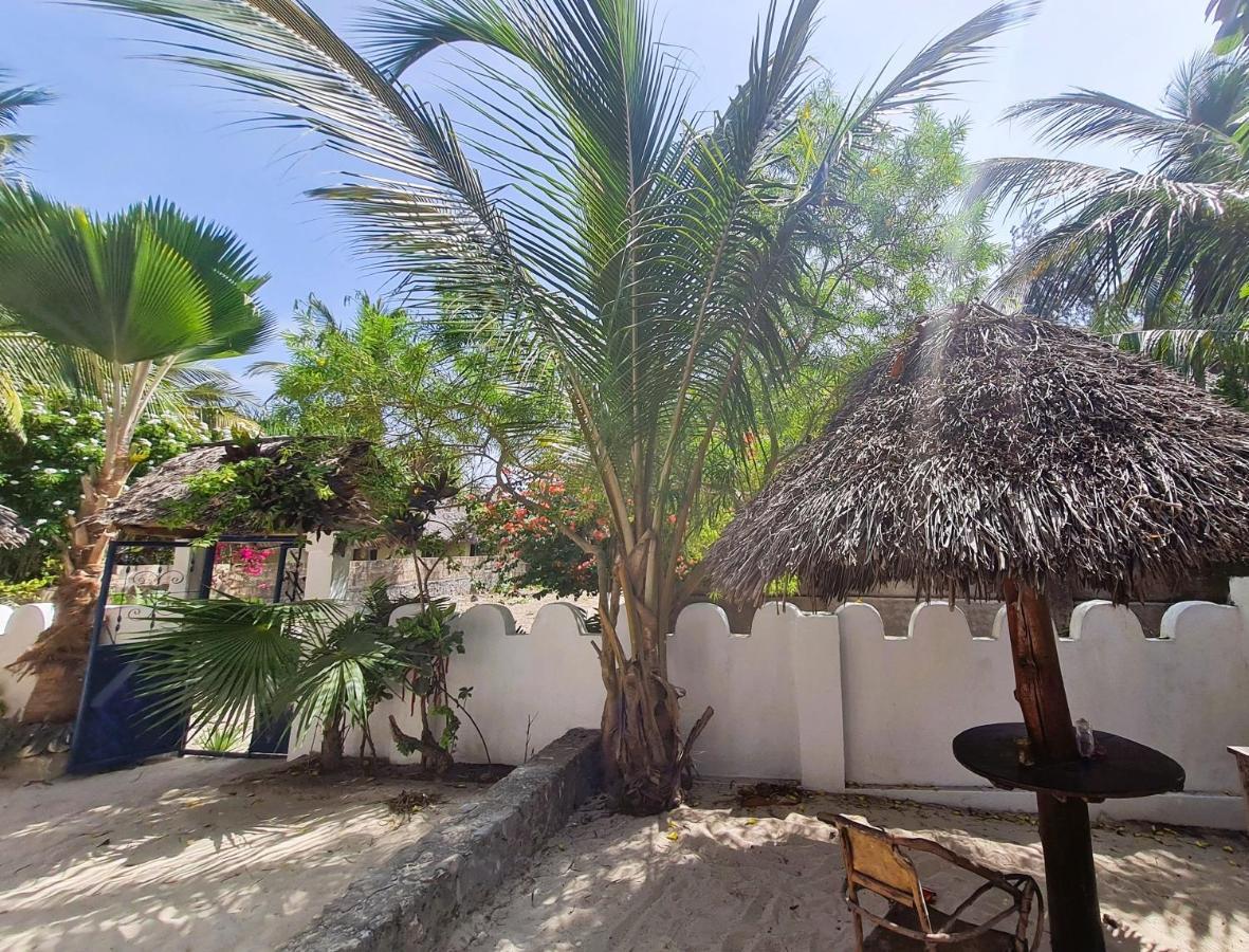 Beachfront Villa Ladha Ya Zanzibar Jambiani  Buitenkant foto