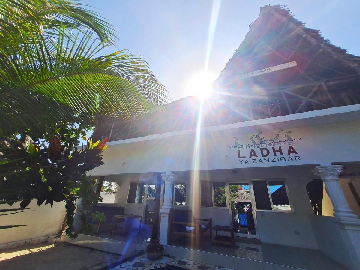 Beachfront Villa Ladha Ya Zanzibar Jambiani  Buitenkant foto