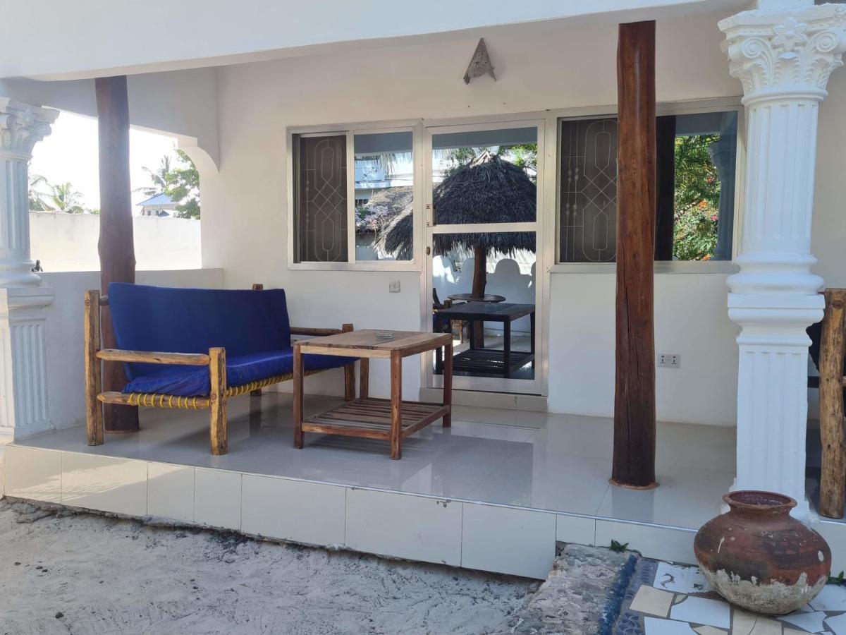 Beachfront Villa Ladha Ya Zanzibar Jambiani  Buitenkant foto