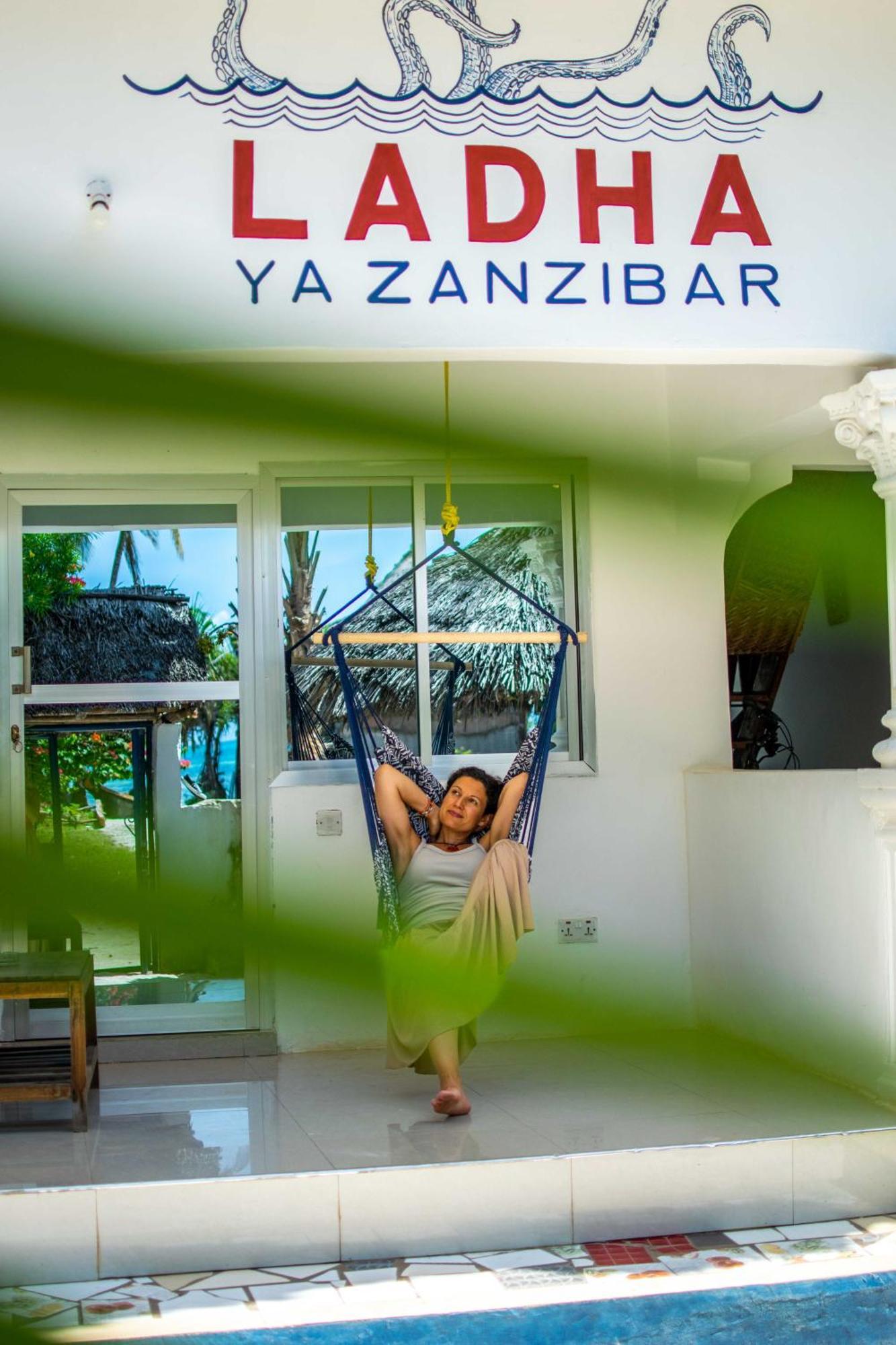 Beachfront Villa Ladha Ya Zanzibar Jambiani  Buitenkant foto