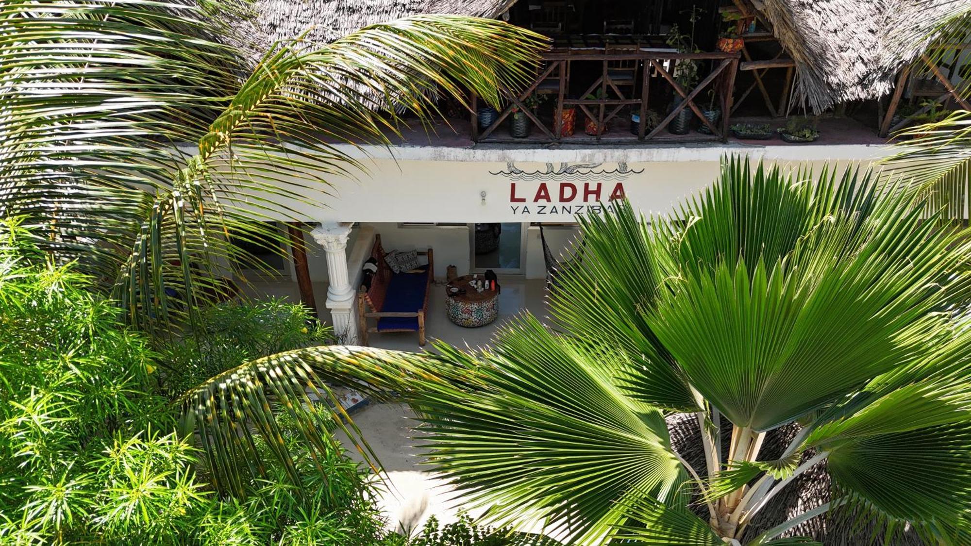 Beachfront Villa Ladha Ya Zanzibar Jambiani  Buitenkant foto